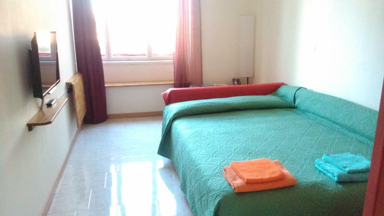 Casa Vacanze All'Angolo Trieste Exterior photo