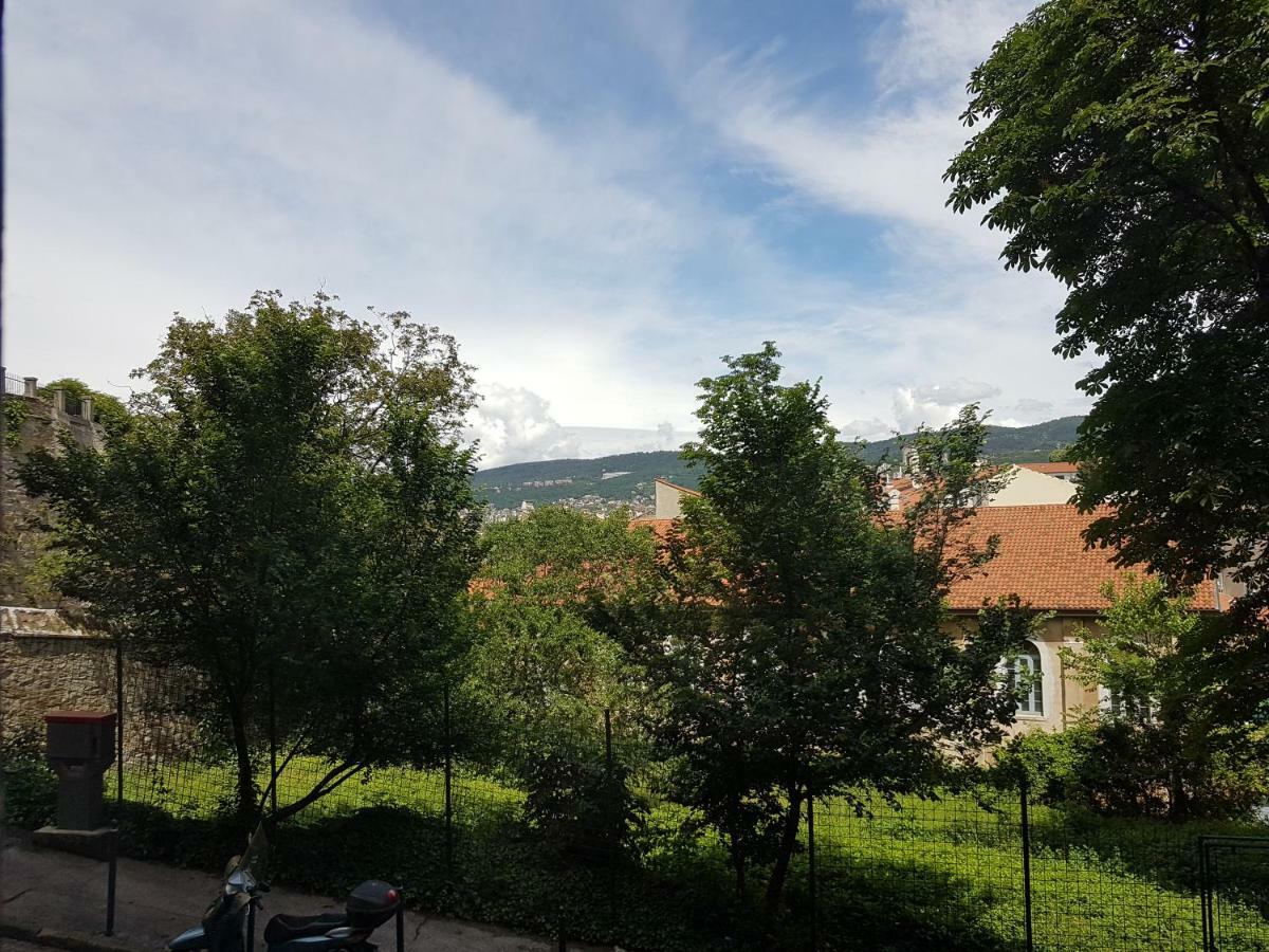 Casa Vacanze All'Angolo Trieste Exterior photo